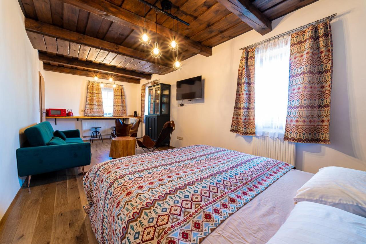Hostal Ranc Pod Ostrou Skalou Stratená Exterior foto