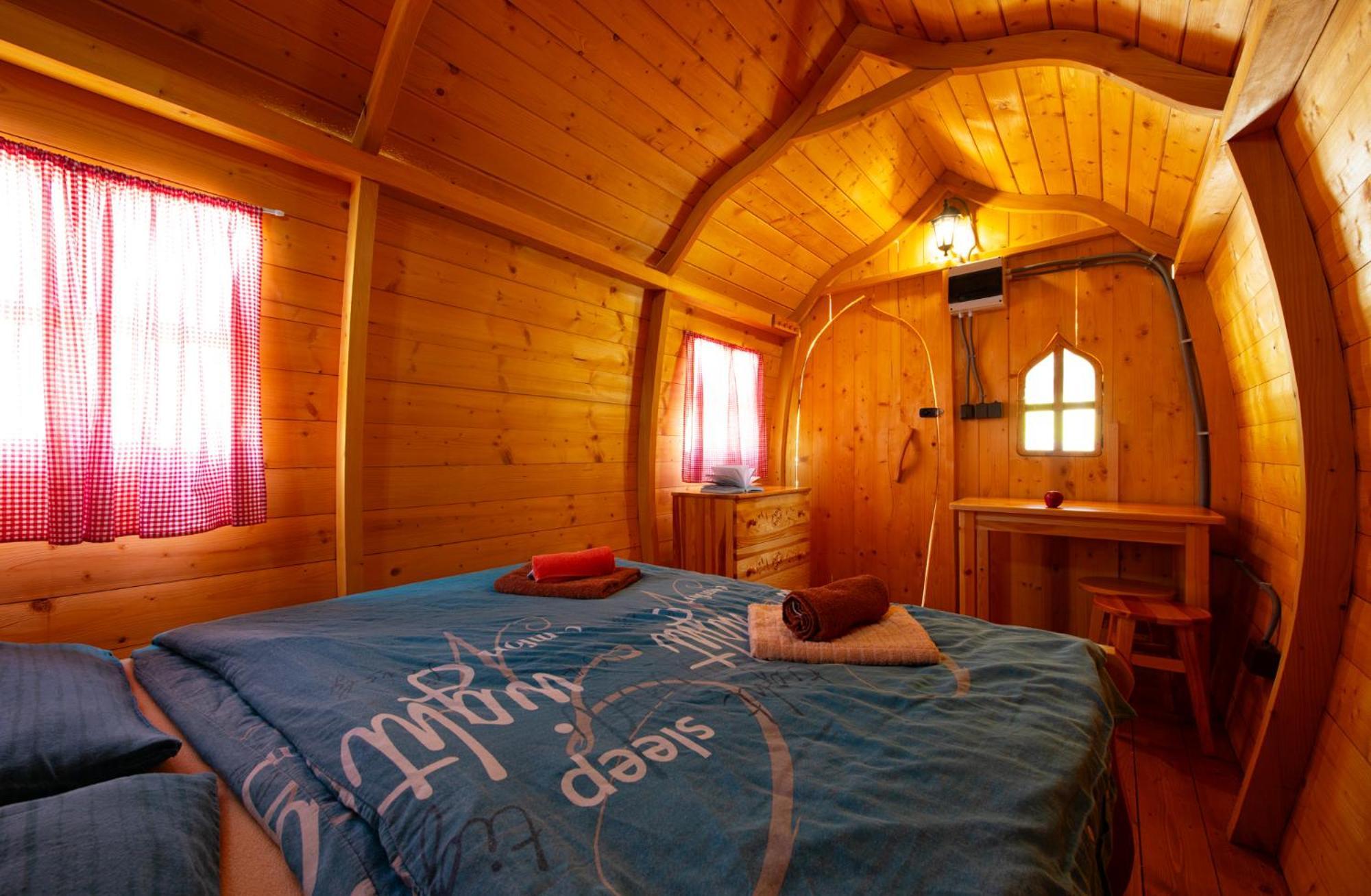 Hostal Ranc Pod Ostrou Skalou Stratená Exterior foto